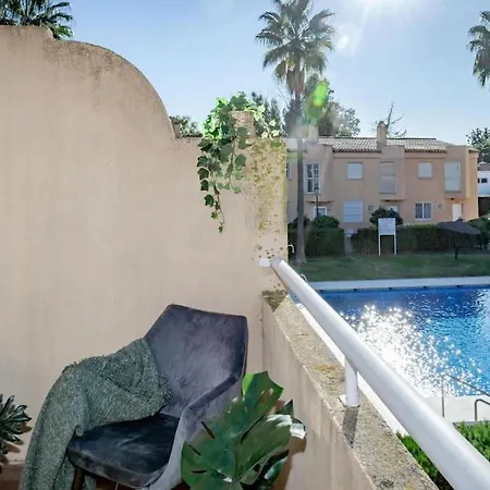 Peaceful Townhouse In Costabella Lägenhet *